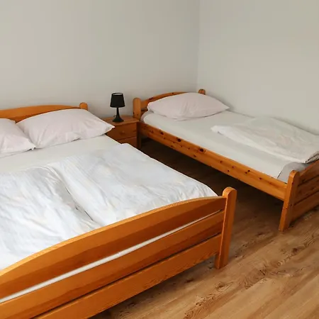 ホームステイ U Slonia