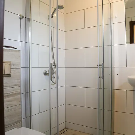 U Slonia ホームステイ *