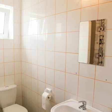 ホームステイ U Slonia *