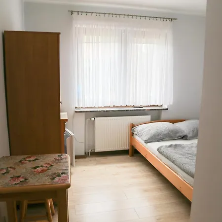 ホームステイ U Slonia *